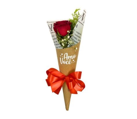 Cone Romântico com Rosa