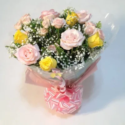 Ramalhete 12 Rosas e Mini Rosas (2 cores)